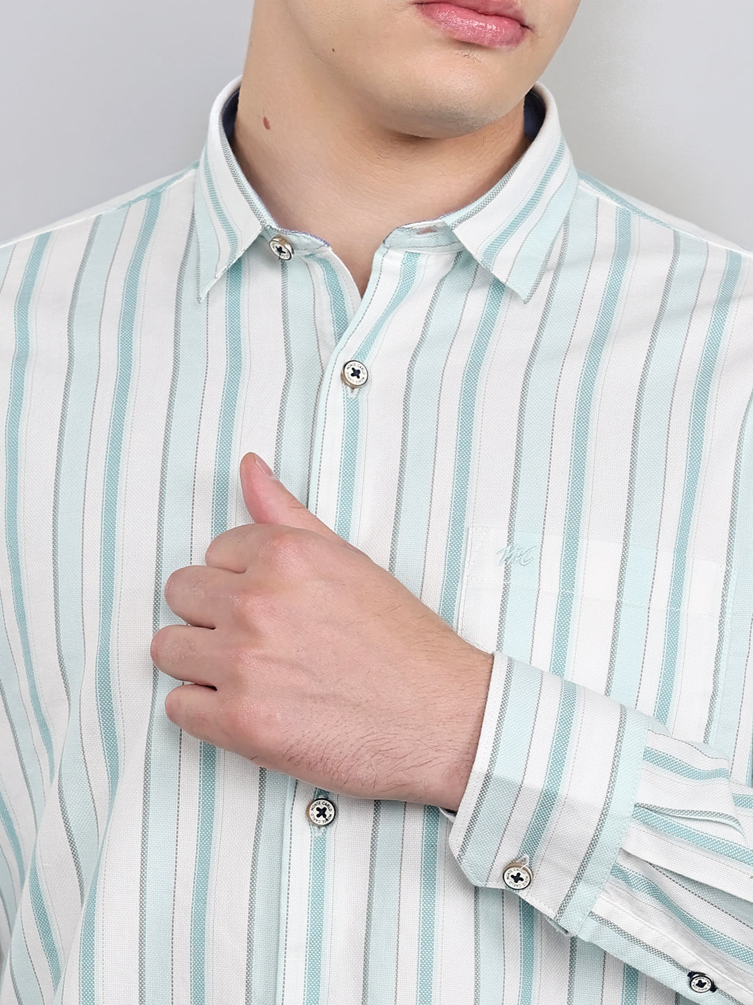 Men White Stripe Collar Full Sleeve Shirt