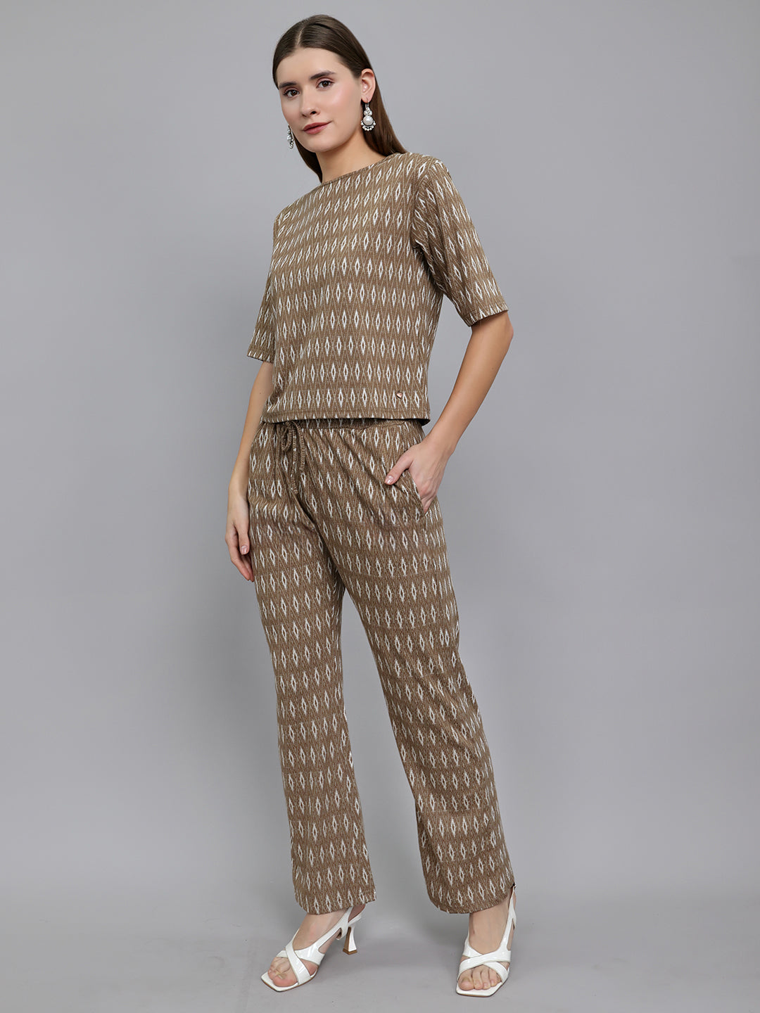 Women Brown Self Design Round Neck Half Sleeve Cords Set
