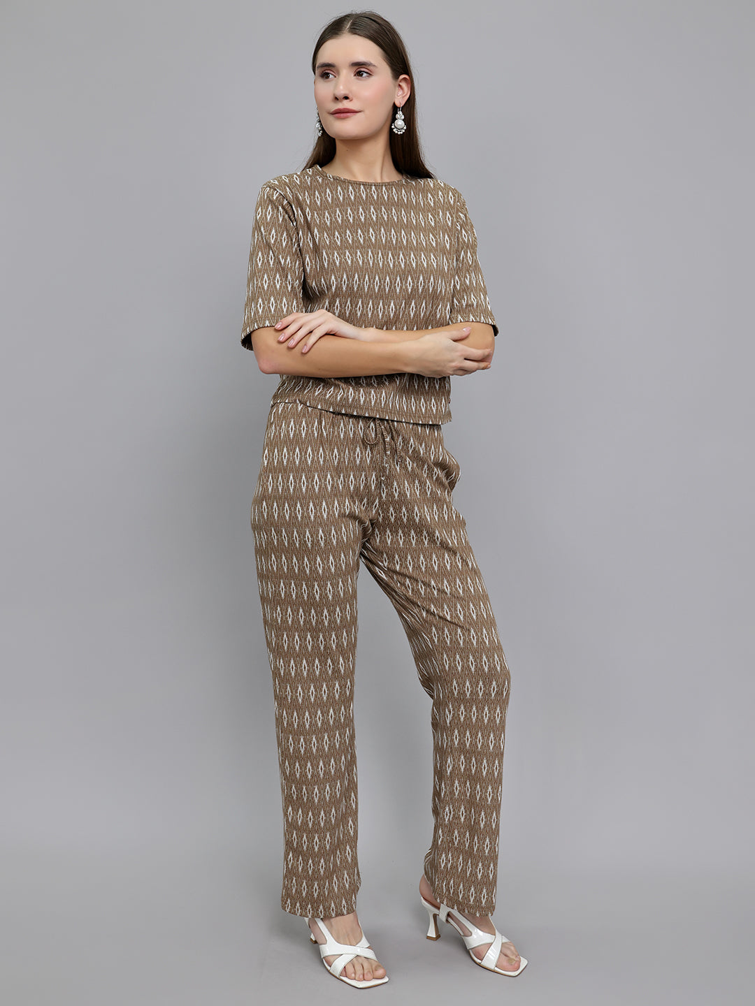 Women Brown Self Design Round Neck Half Sleeve Cords Set