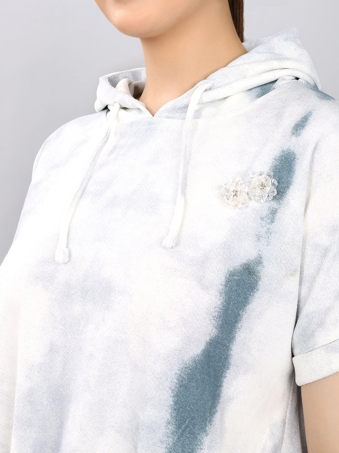Women Off White Printed Round Neck Half Sleeve Cords Set
