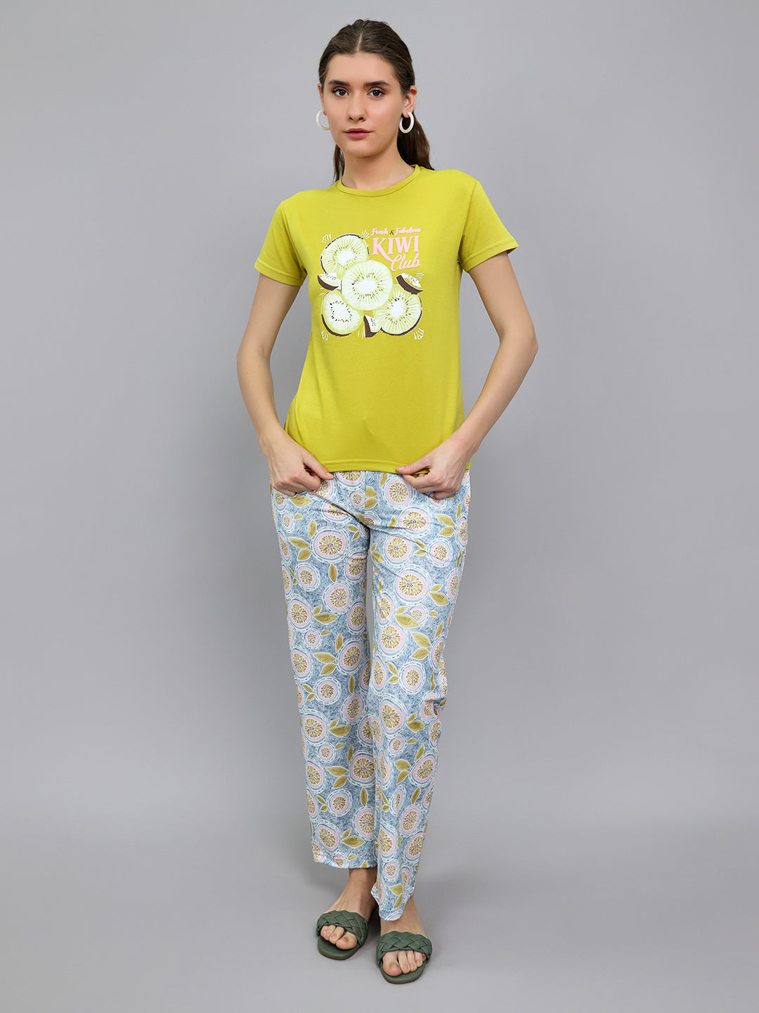 Women Green Printed Round Neck Half Sleeve Lower Set