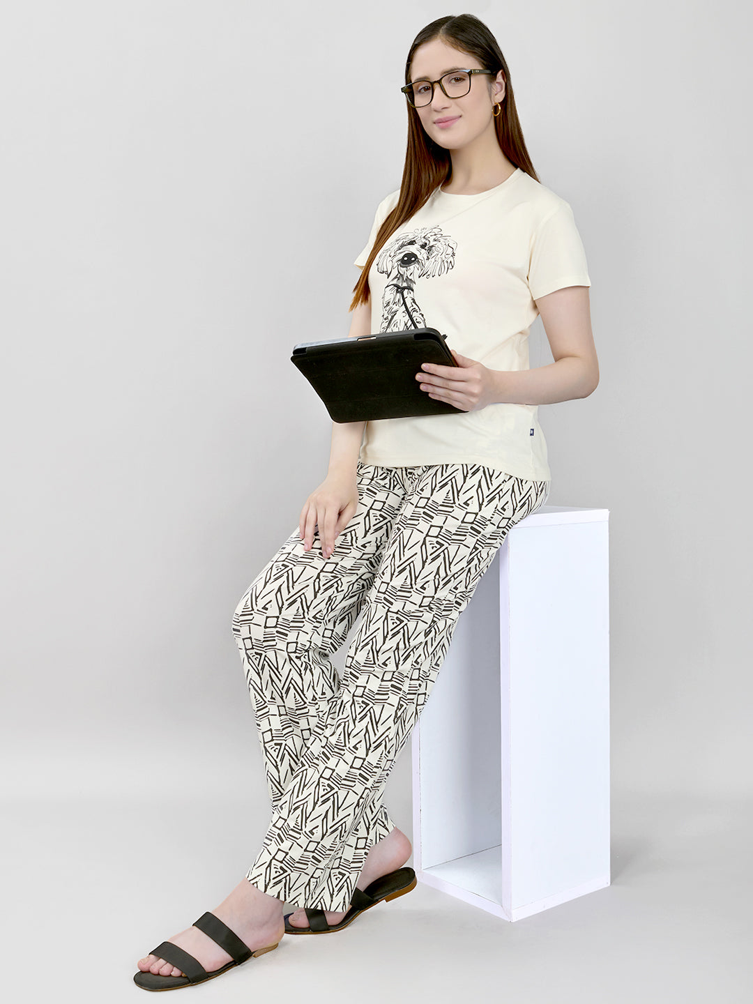 Women Off White Printed Round Neck Half Sleeve Combo 3 Pc Set (Top, Shorts & Lower)