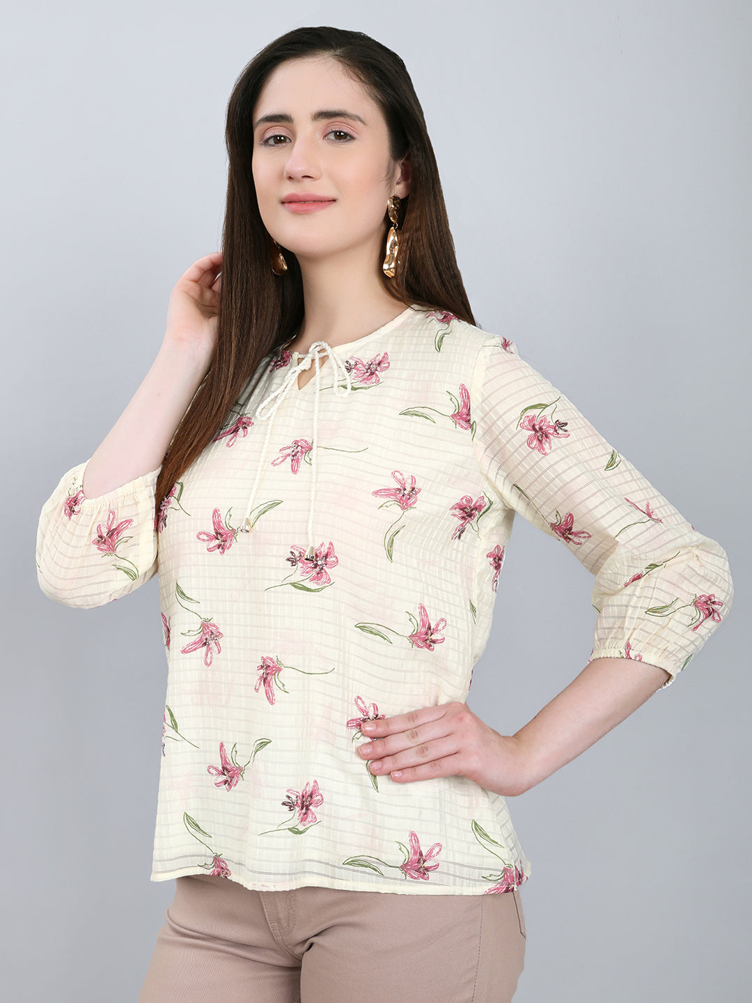 Women Off White Printed Fashion Neck 3/4th Sleeve Top