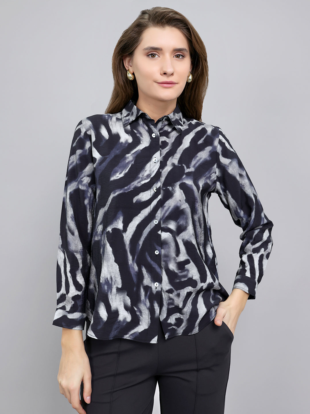 Women Black Printed Collar Full Sleeve Top