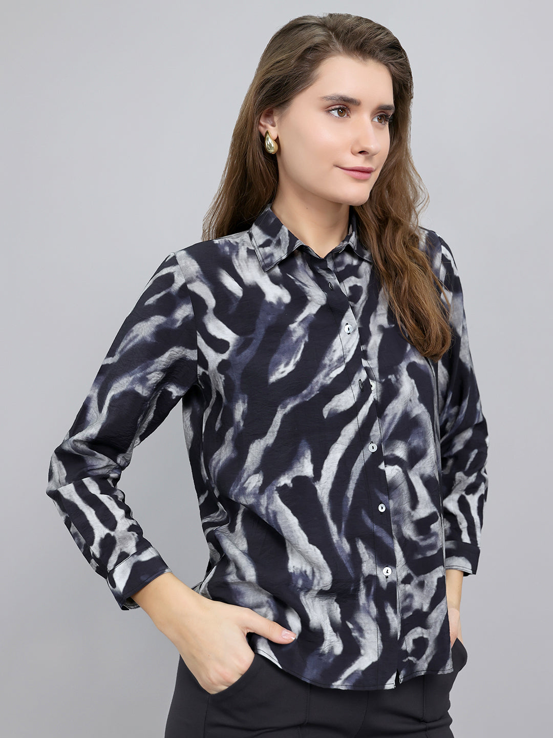 Women Black Printed Collar Full Sleeve Top
