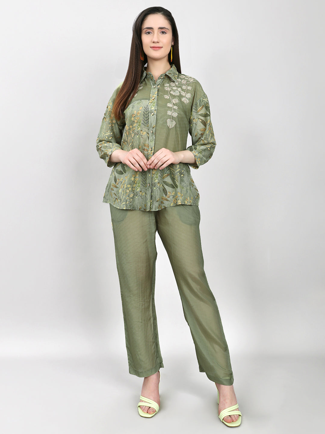 Women Green Printed Collar Half Sleeve Cords Set