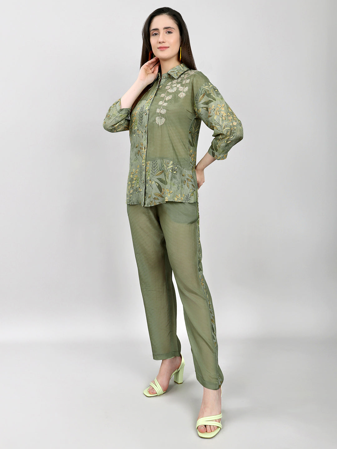 Women Green Printed Collar Half Sleeve Cords Set