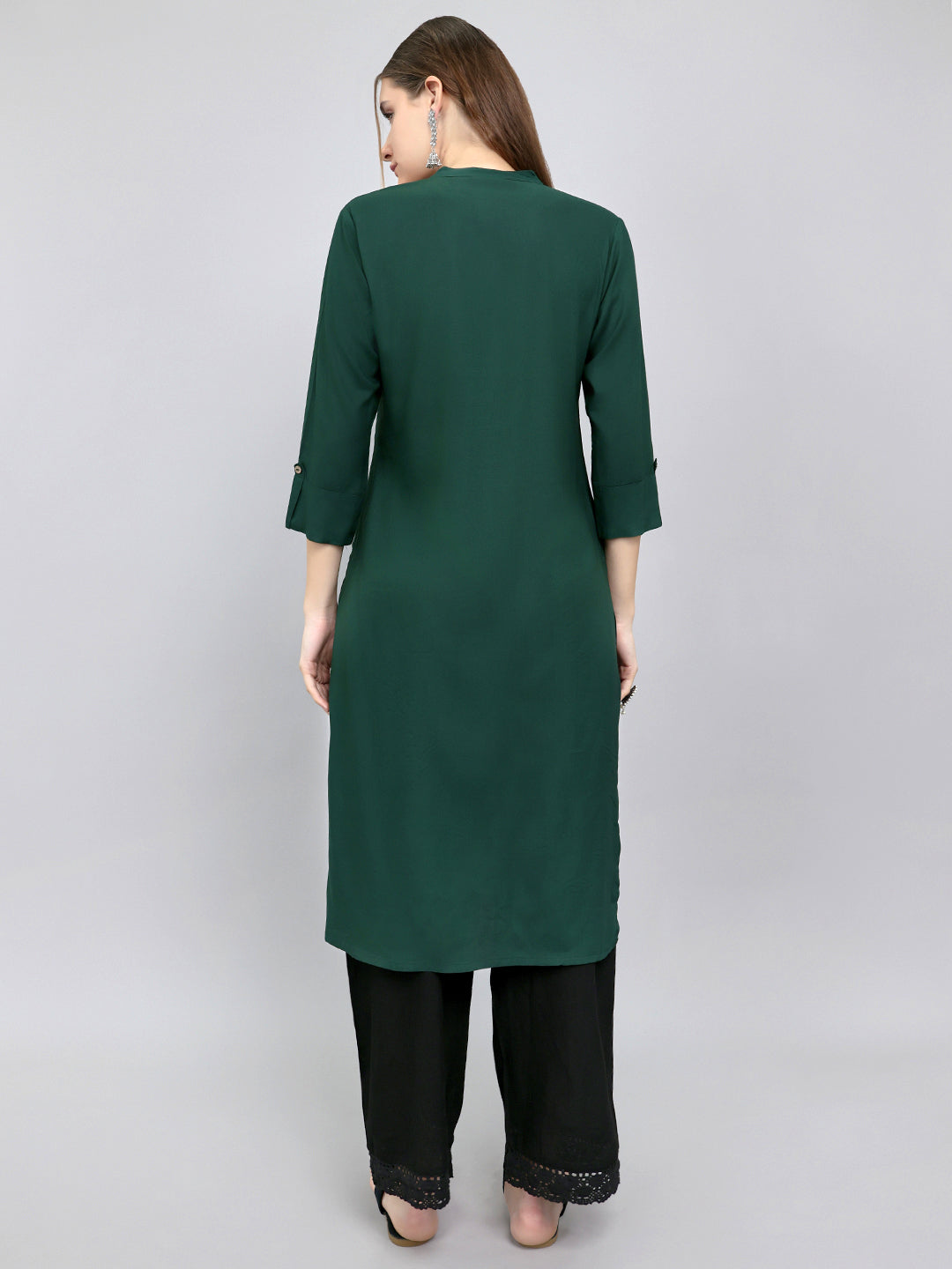 Women Green Solid Henley Neck 3/4th Sleeve Kurti