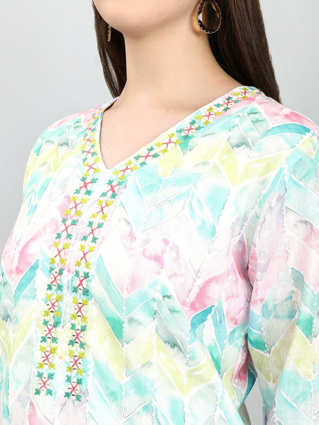 Women Multicolor Printed V Neck Kurti
