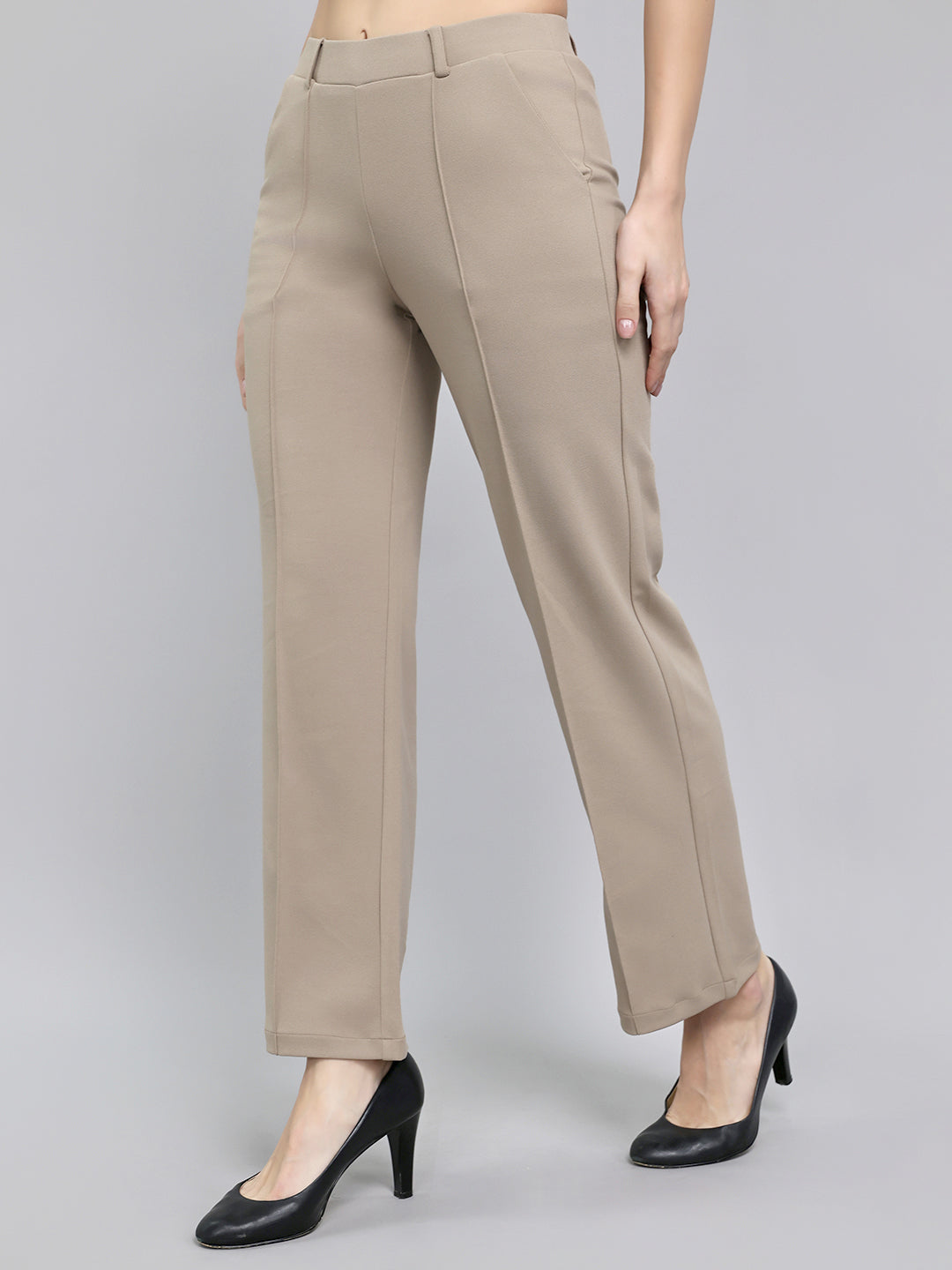 Women Beige Solid Regular Fit Jegging