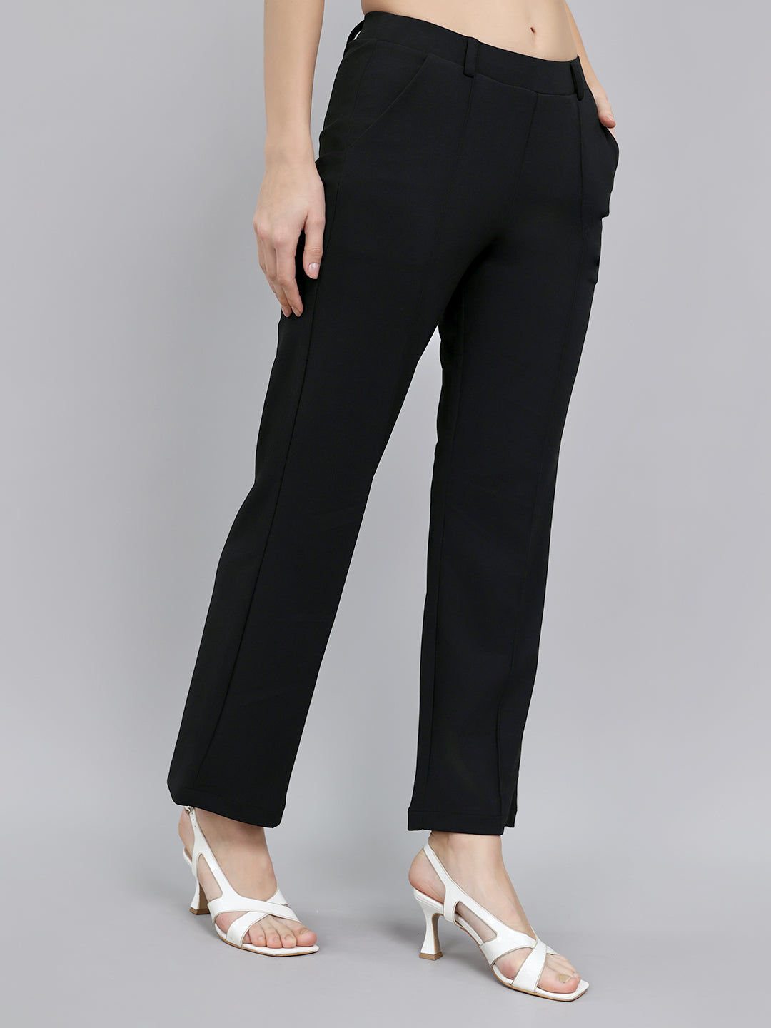 Women Black Solid Regular Fit Jegging