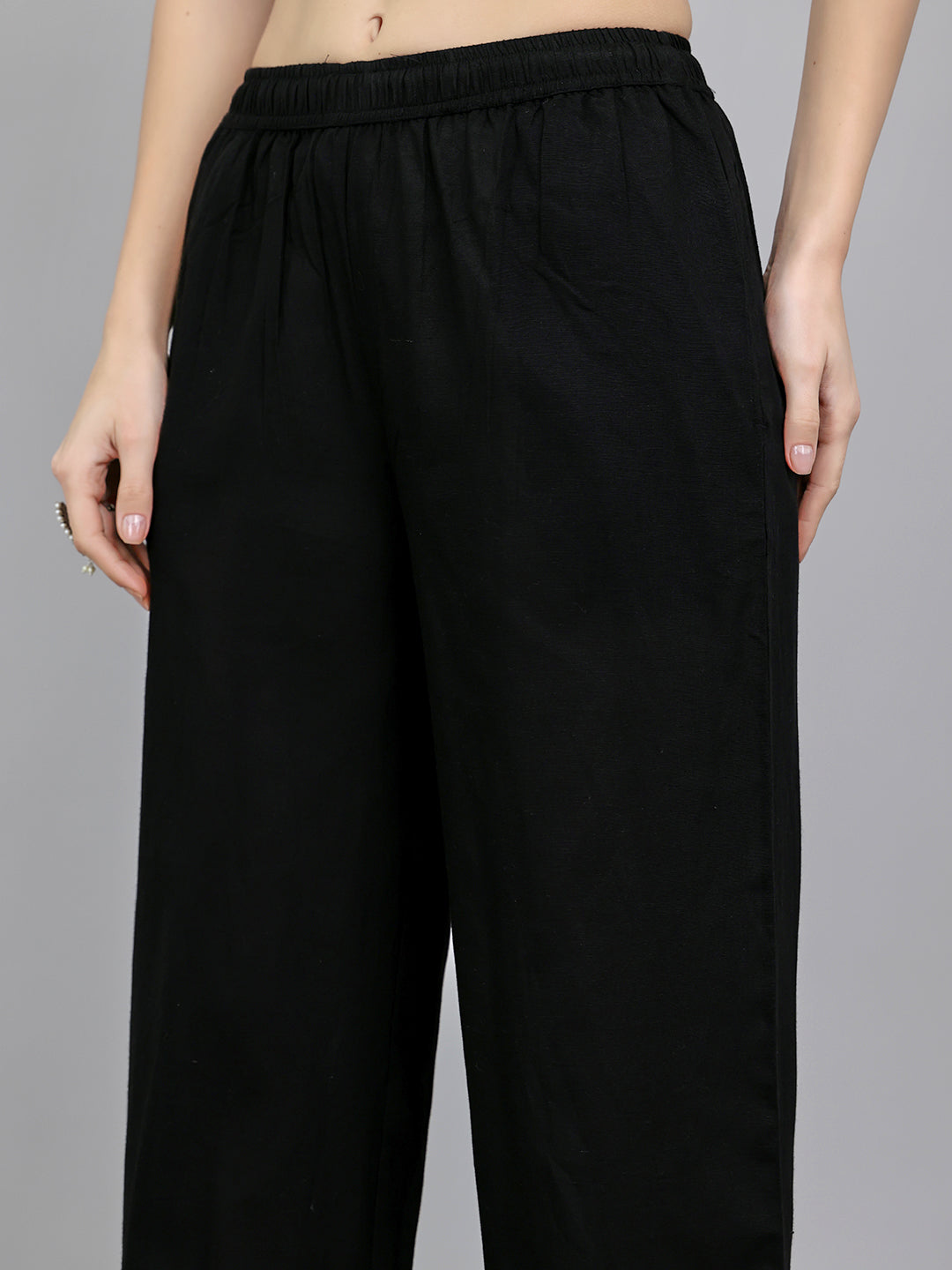 Women Black Solid Regular Fit Palazzo