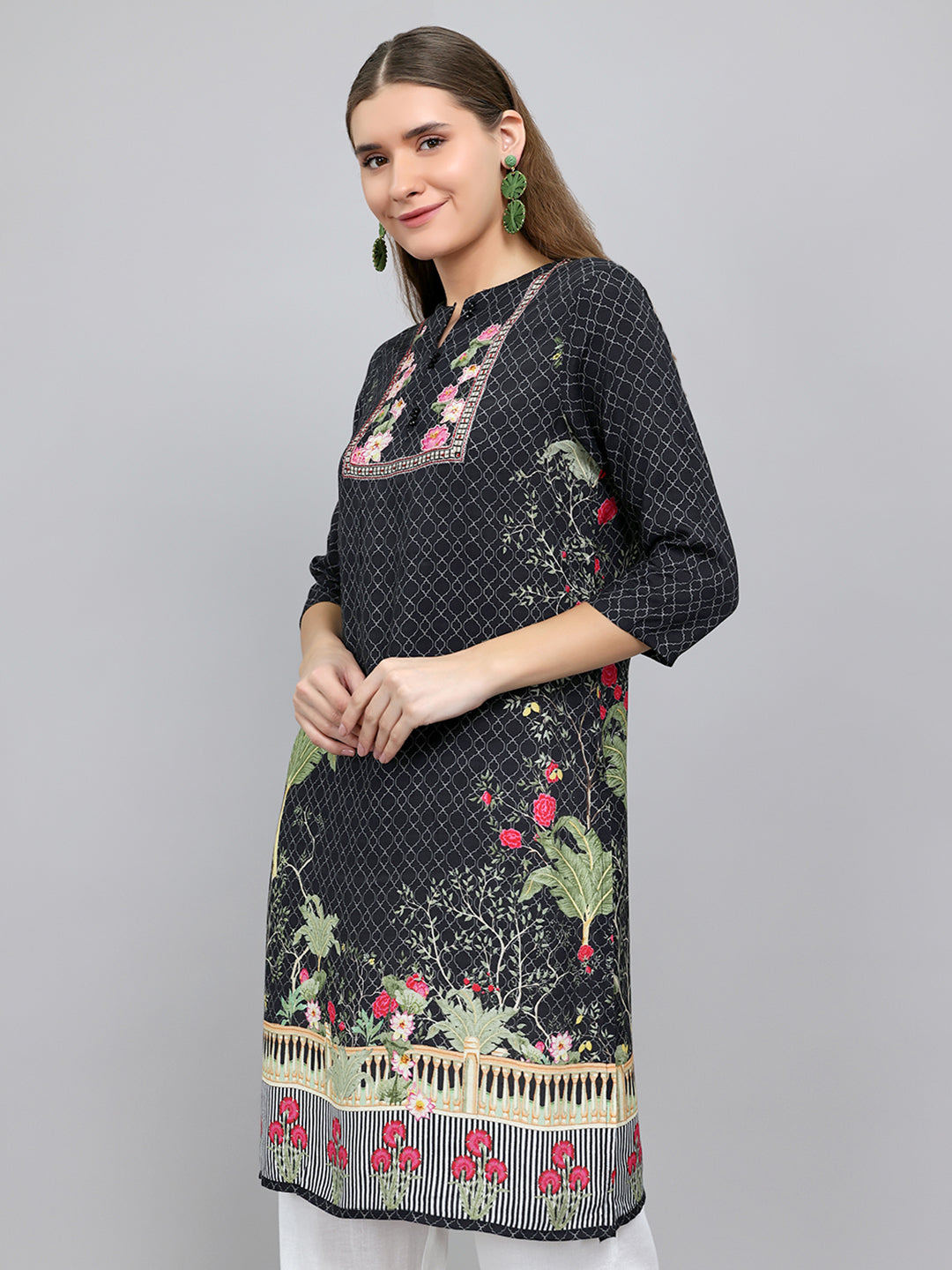 Women Black Printed Fashion Neck 3/4th Sleeve Kurti