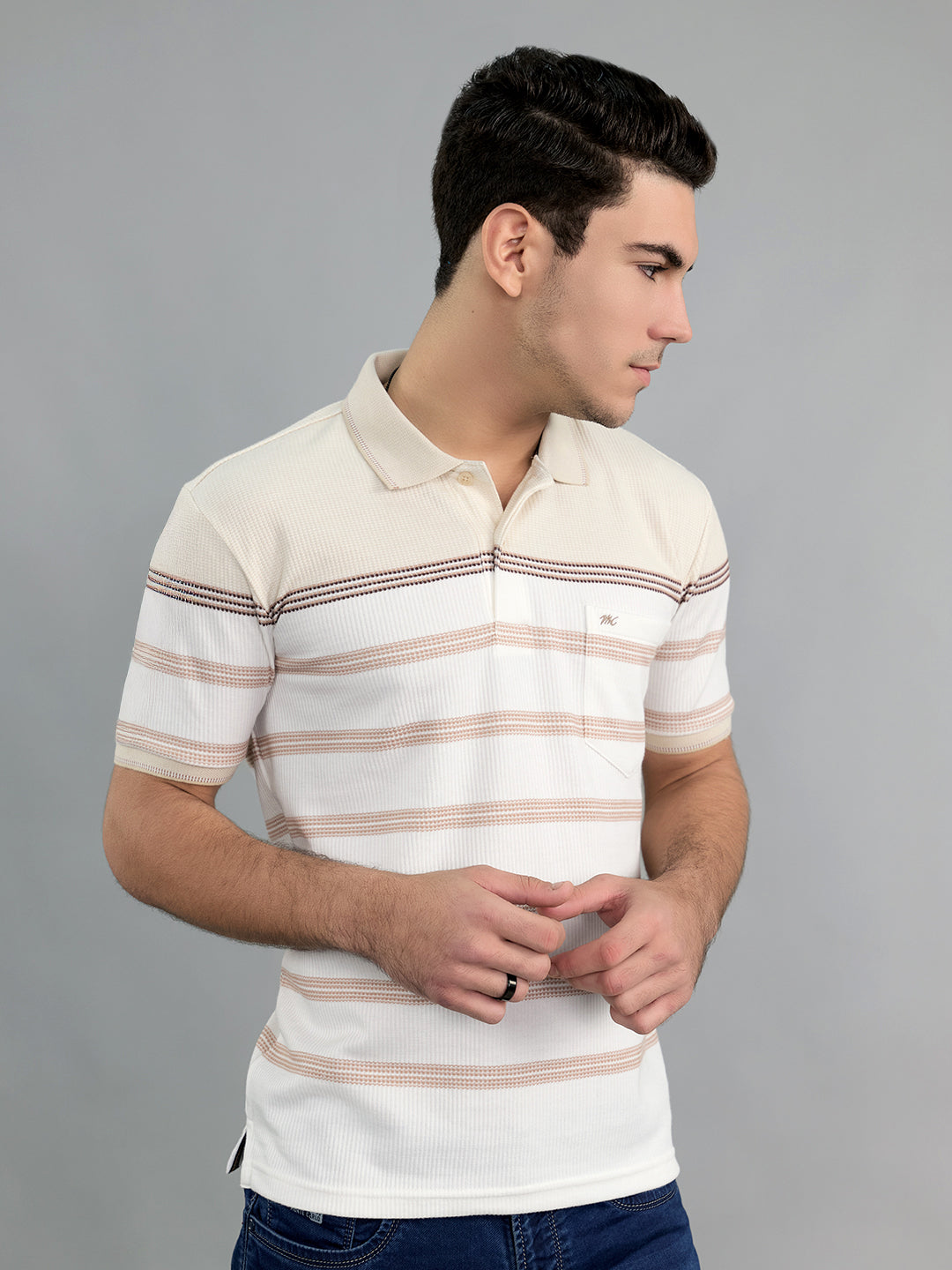 Men Off White Stripe Collar Half Sleeve T-Shirt