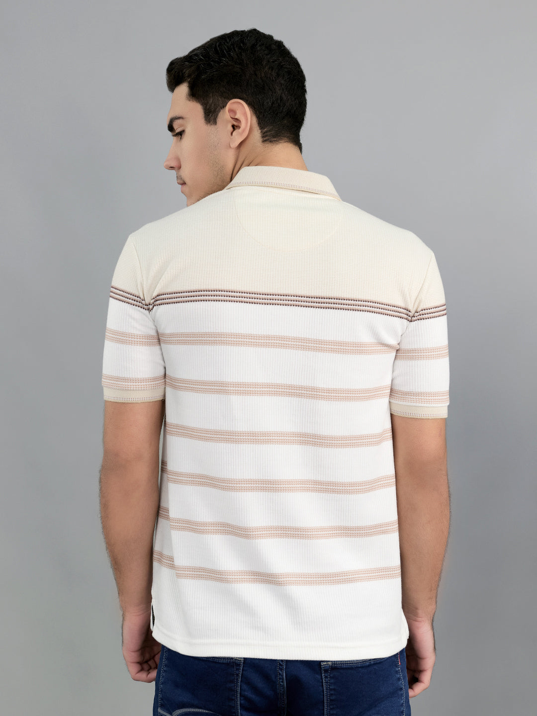 Men Off White Stripe Collar Half Sleeve T-Shirt