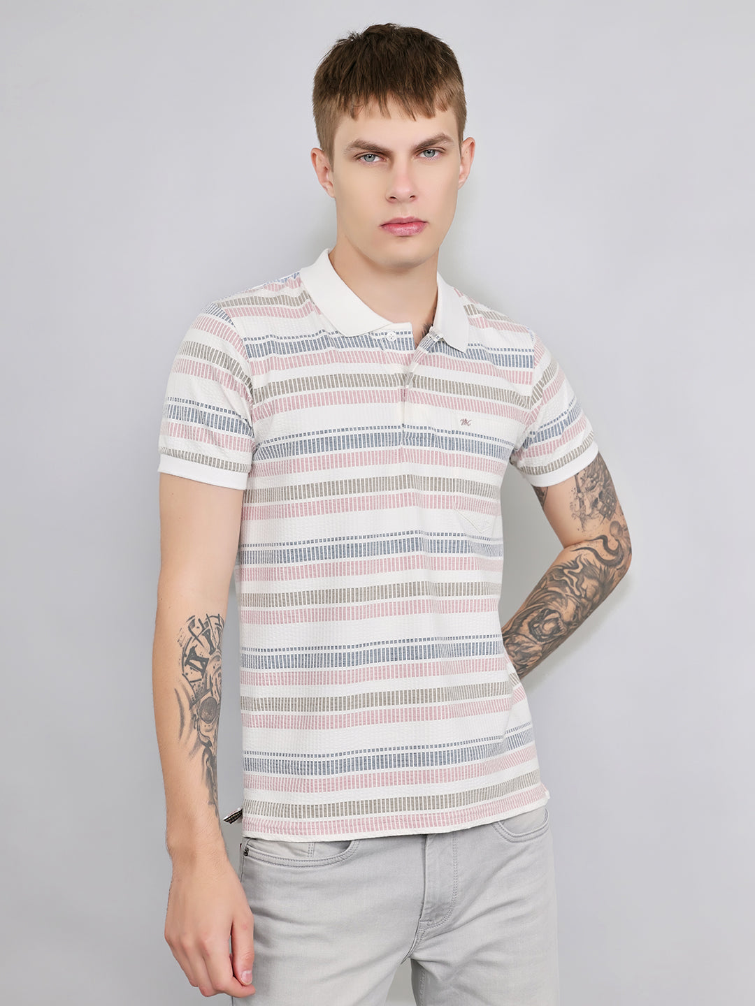 Men Off White Stripe Collar Half Sleeve T-Shirt