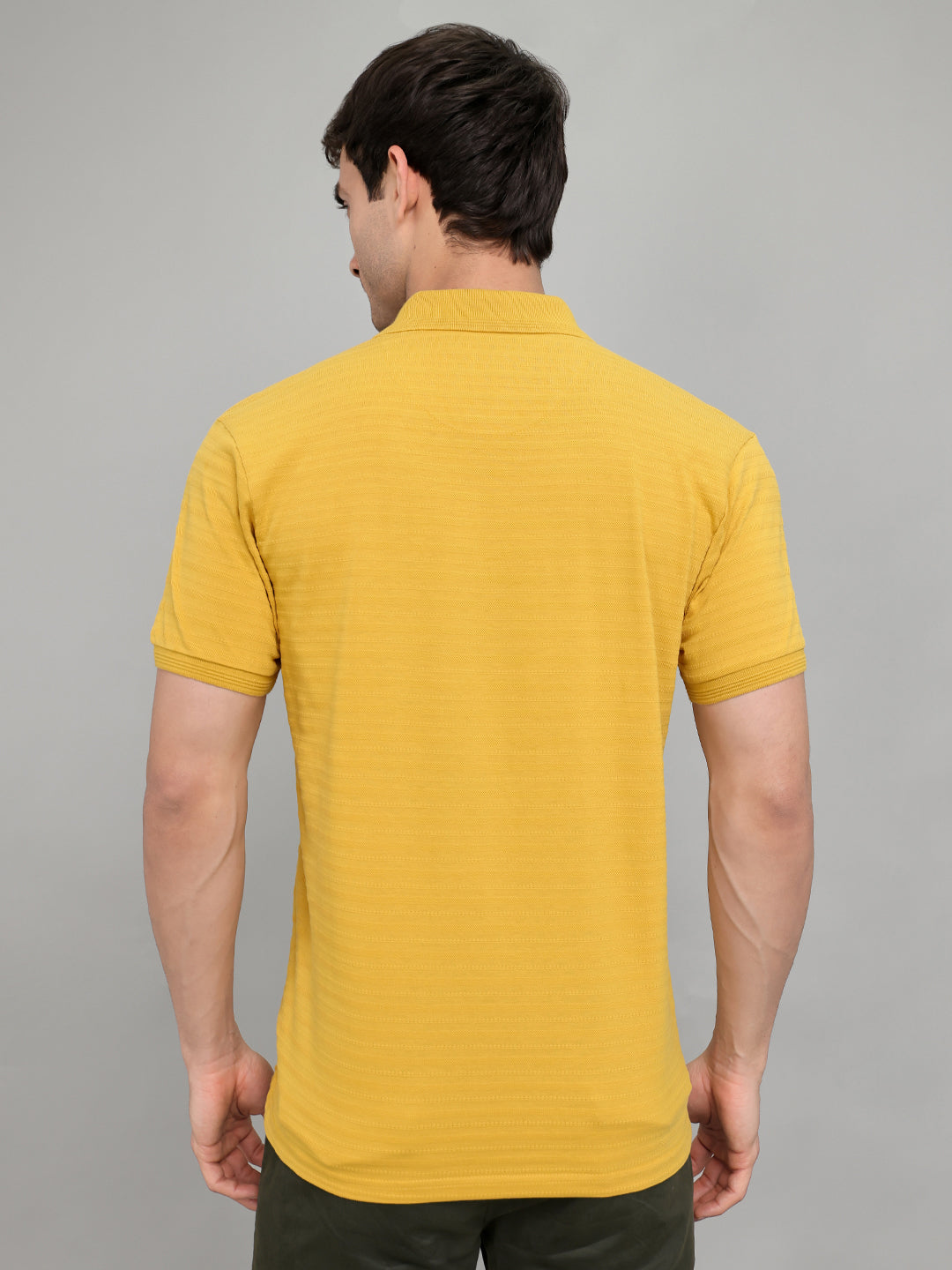Men Yellow Stripe Collar Half Sleeve T-Shirt
