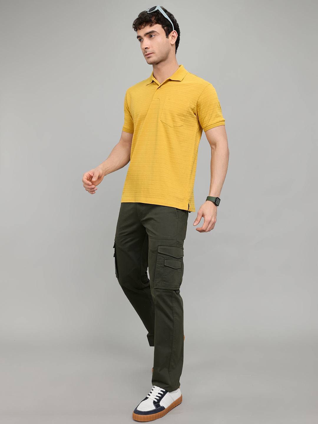 Men Yellow Stripe Collar Half Sleeve T-Shirt