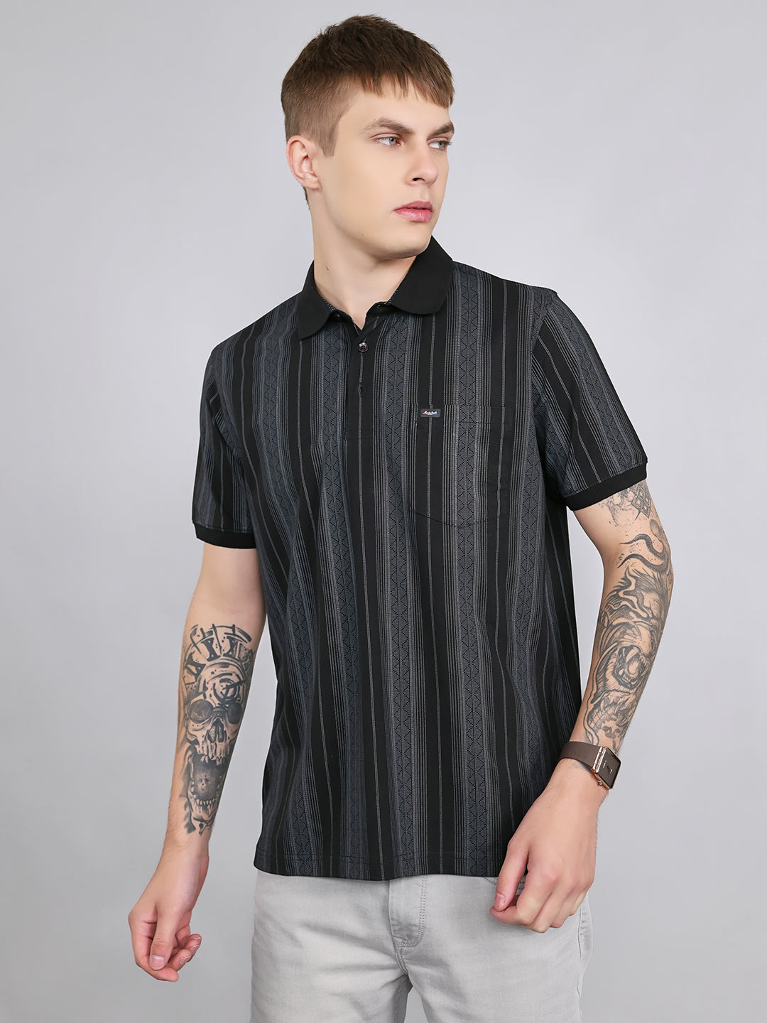 Men Black Stripe Collar Half Sleeve T-Shirt