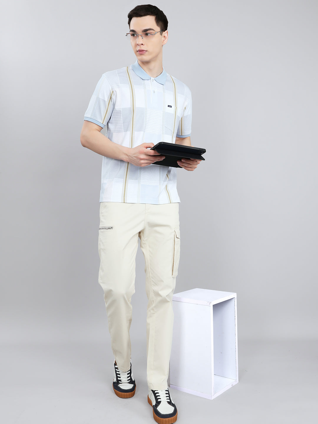 Men White Printed Collar Half Sleeve T-Shirt