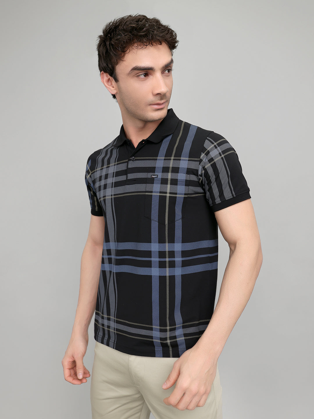 Men Black Printed Collar Half Sleeve T-Shirt