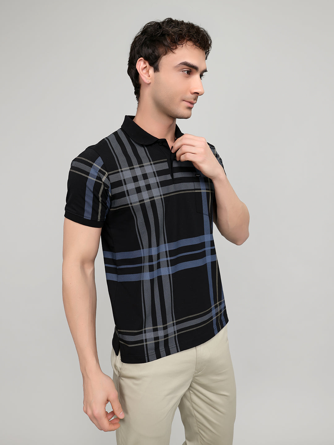 Men Black Printed Collar Half Sleeve T-Shirt