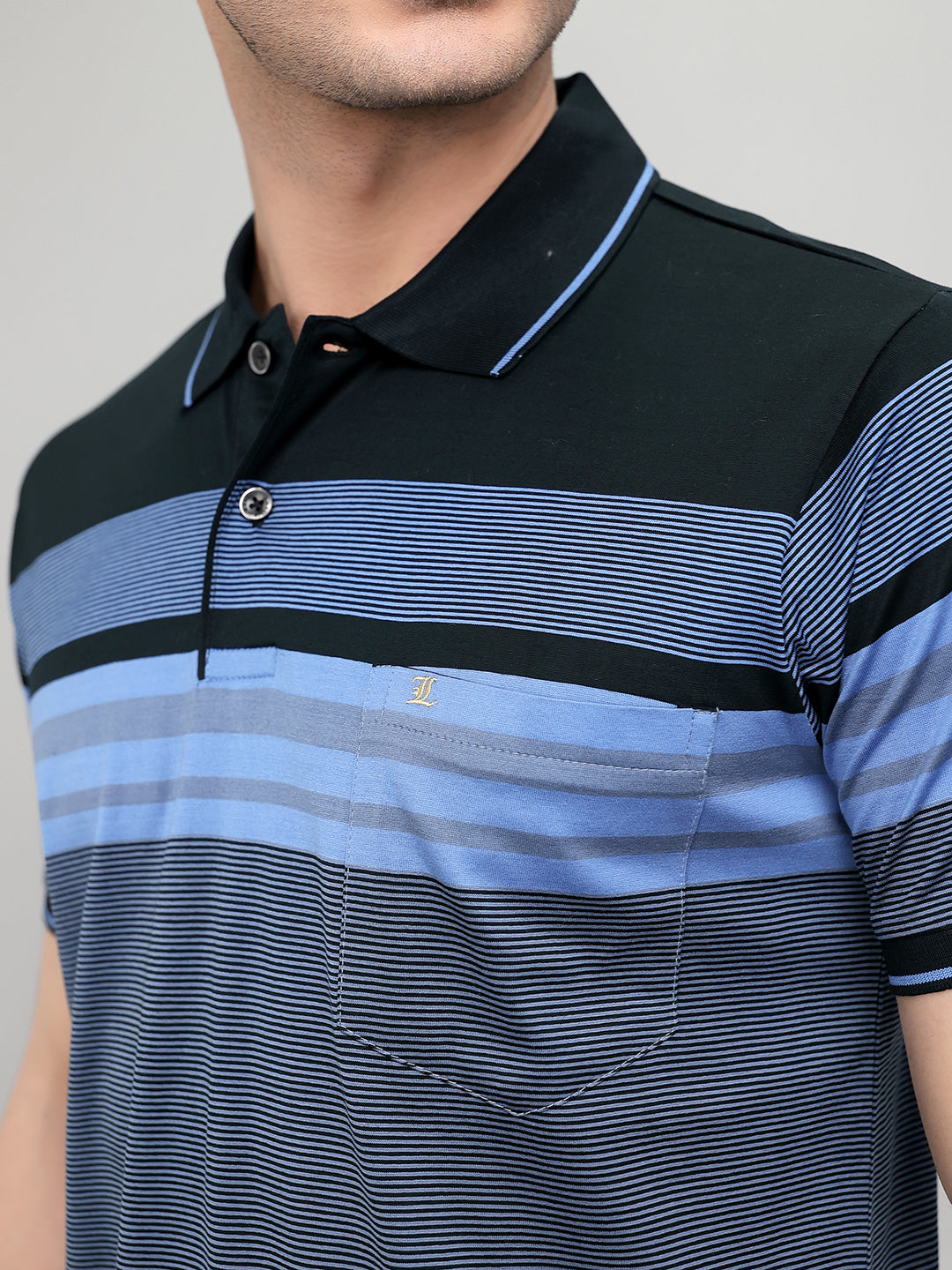 Luxuria Men Black Stripe Collar Half Sleeve T-Shirt