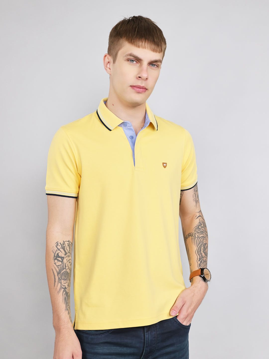Men Yellow Solid Collar Half Sleeve T-Shirt