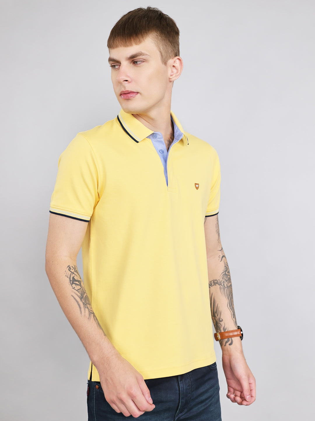 Men Yellow Solid Collar Half Sleeve T-Shirt