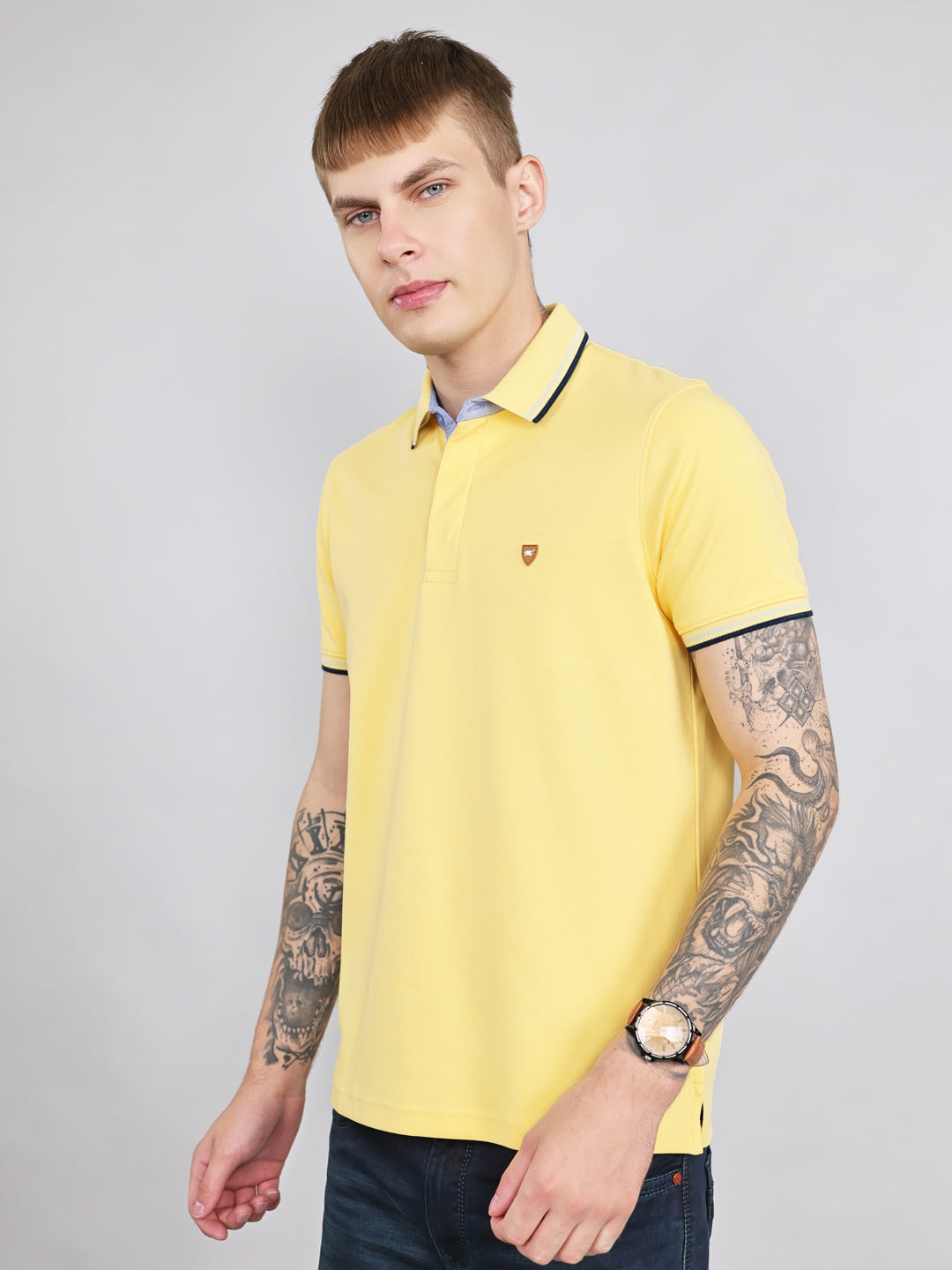 Men Yellow Solid Collar Half Sleeve T-Shirt