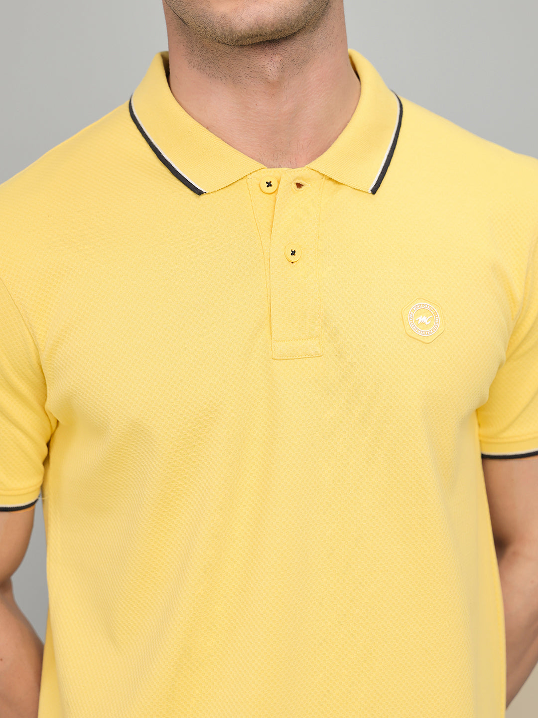 Men Yellow Solid Collar Half Sleeve T-Shirt