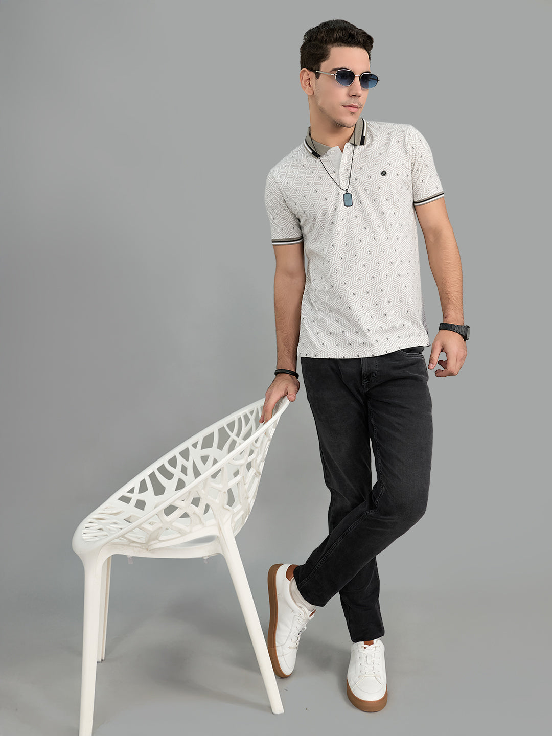 Men Grey Geometric Polo Collar Half Sleeve T-Shirt
