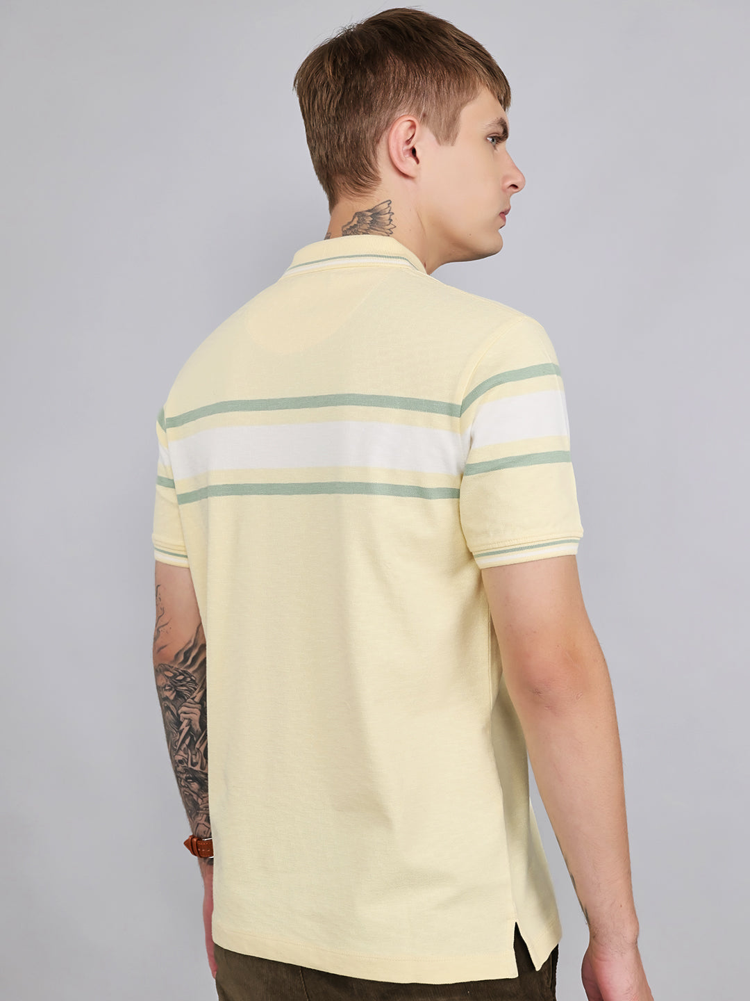 Men Yellow Stripe Collar Half Sleeve T-Shirt