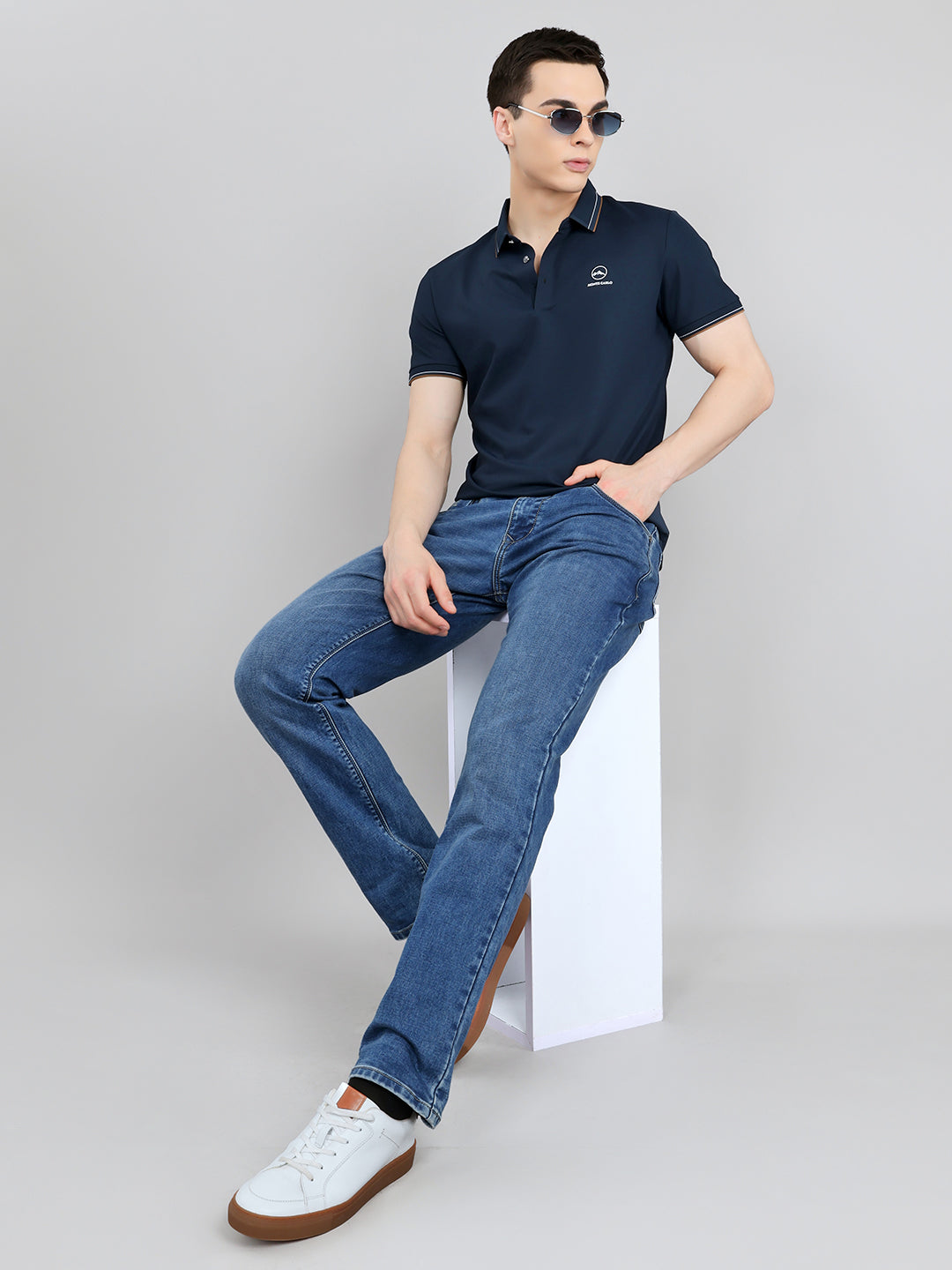 Men Navy Blue Solid Collar Half Sleeve T-Shirt