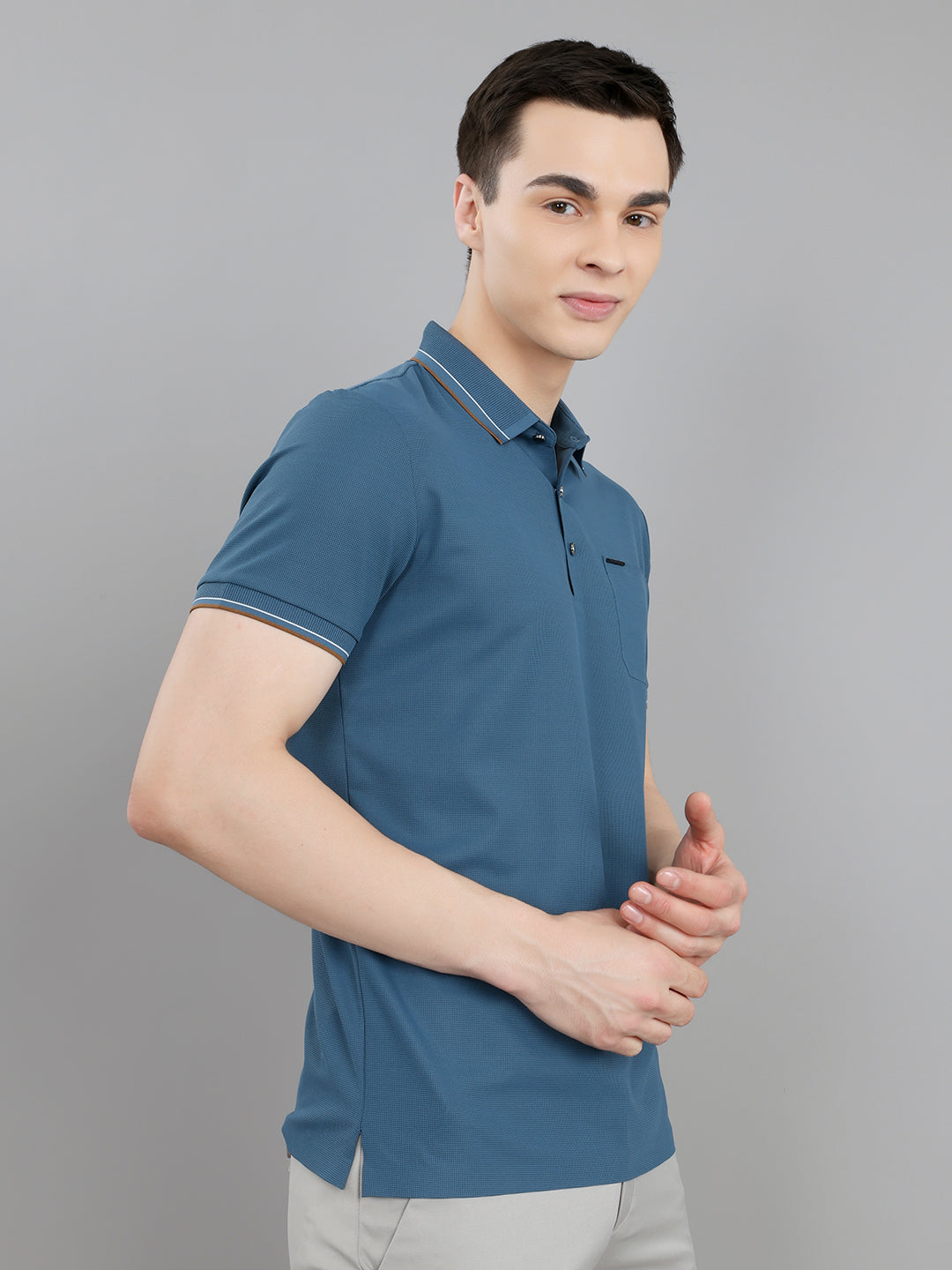 Men Blue Solid Collar Half Sleeve T-Shirt