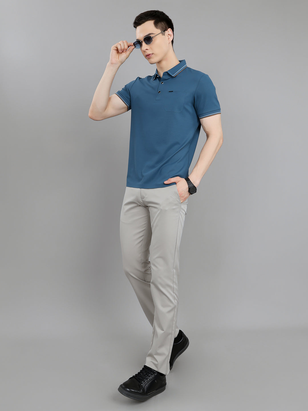 Men Blue Solid Collar Half Sleeve T-Shirt