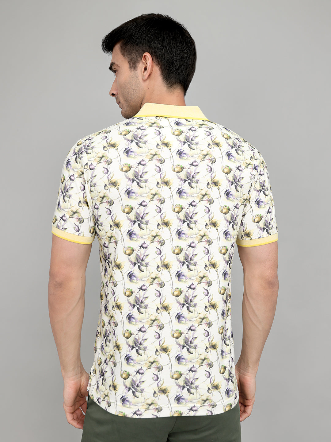 Men Yellow Solid Polo Collar Half Sleeve T-Shirt