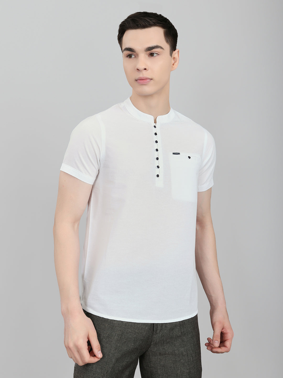 Men White Solid Henley Neck Half Sleeve Kurta