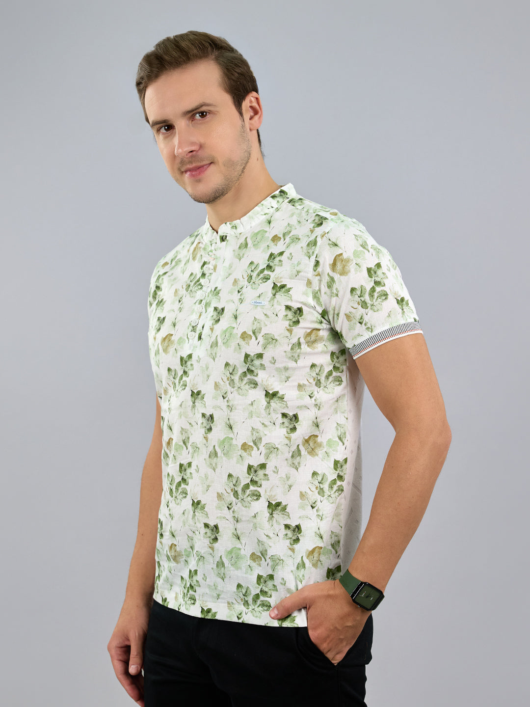 Men Green Solid Henley Neck Half Sleeve T-Shirt