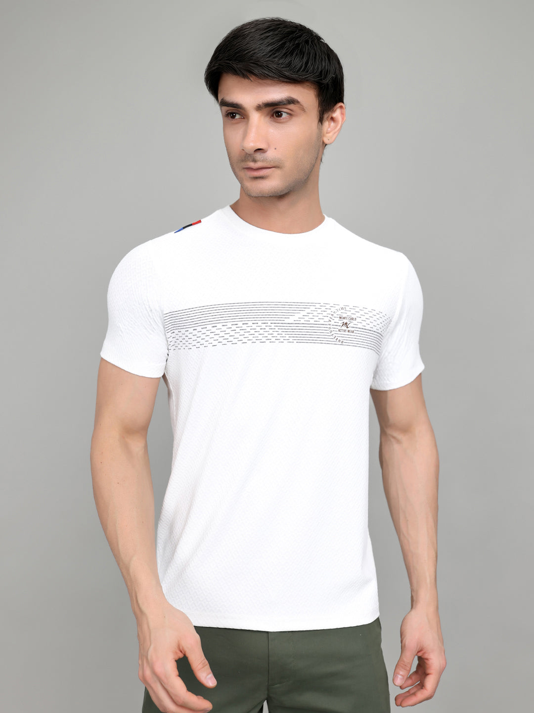 Men Off White Solid Round Neck Half Sleeve T-Shirt