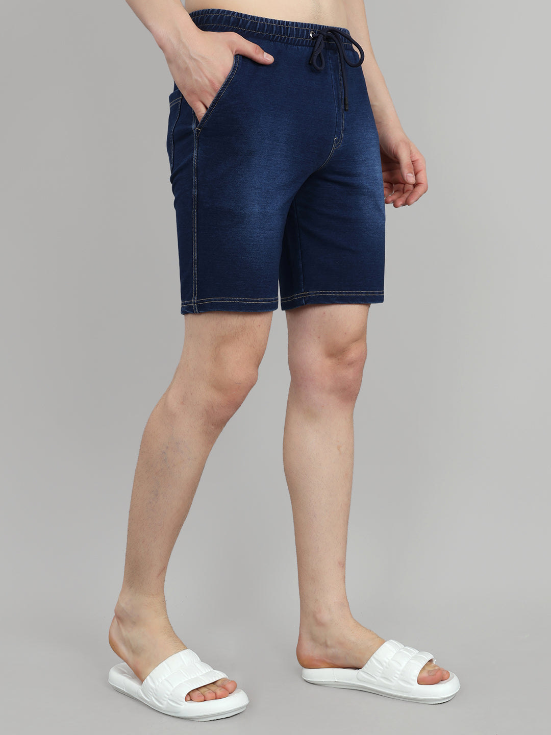 Men Blue Solid Regular Fit Bermuda