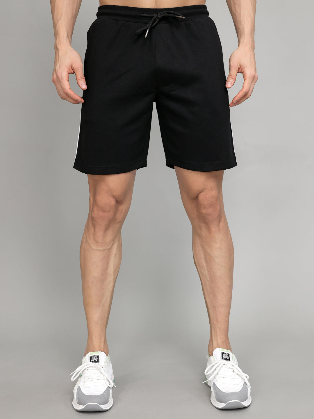 Men Black Solid Regular Fit Bermuda