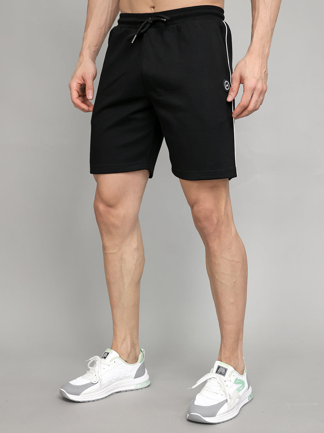 Men Black Solid Regular Fit Bermuda
