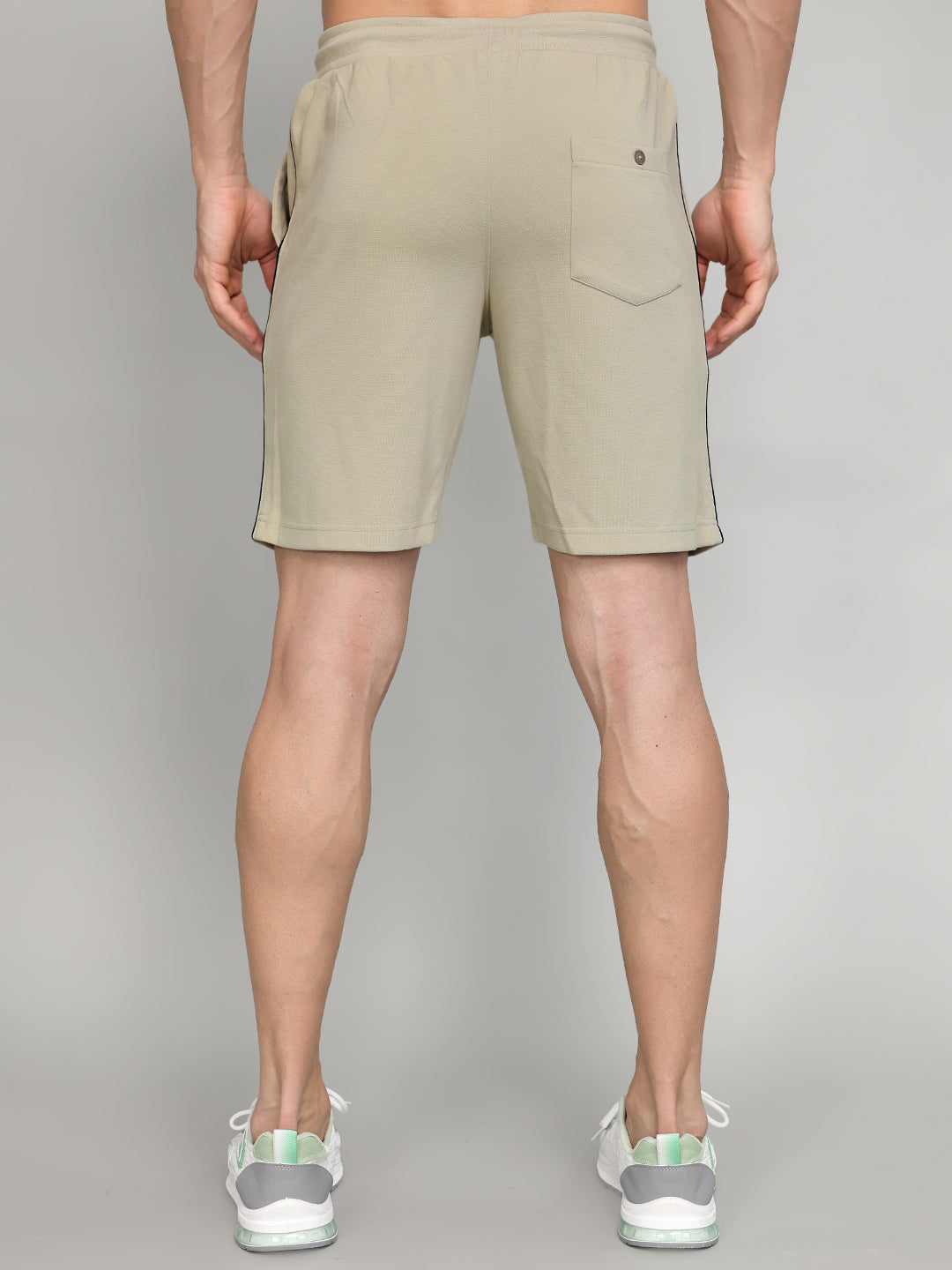 Men Beige Solid Regular Fit Bermuda