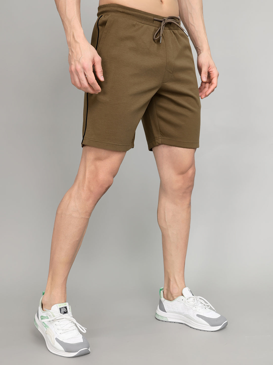 Men Brown Solid Regular Fit Bermuda