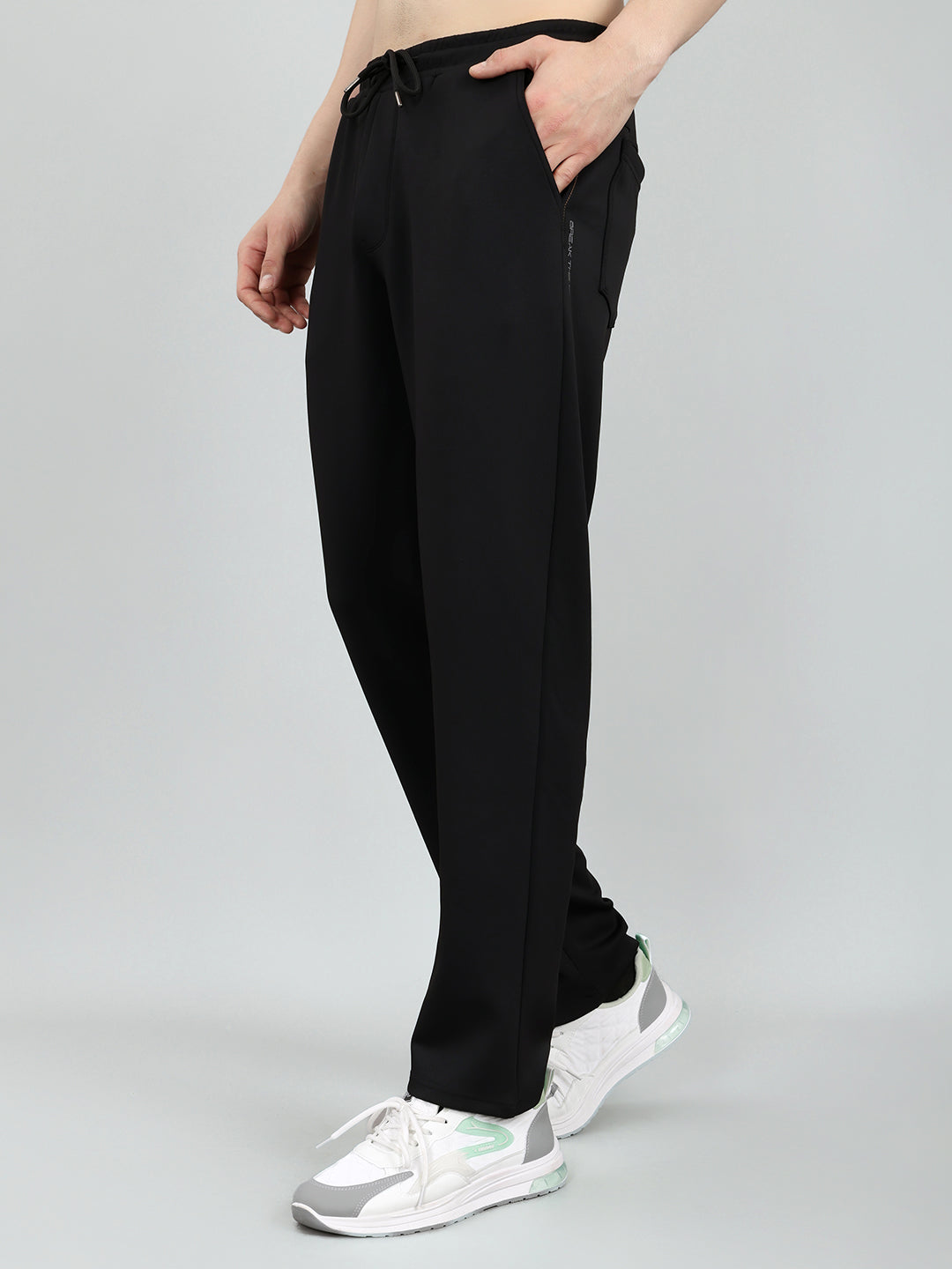 Men Black Solid Regular Fit Lower