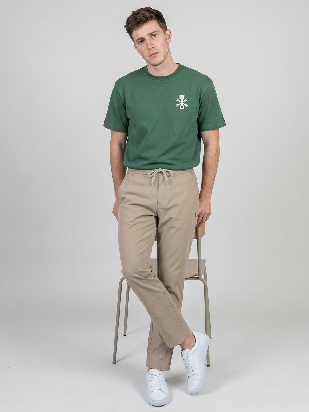 Men Beige Solid Regular Fit Lower
