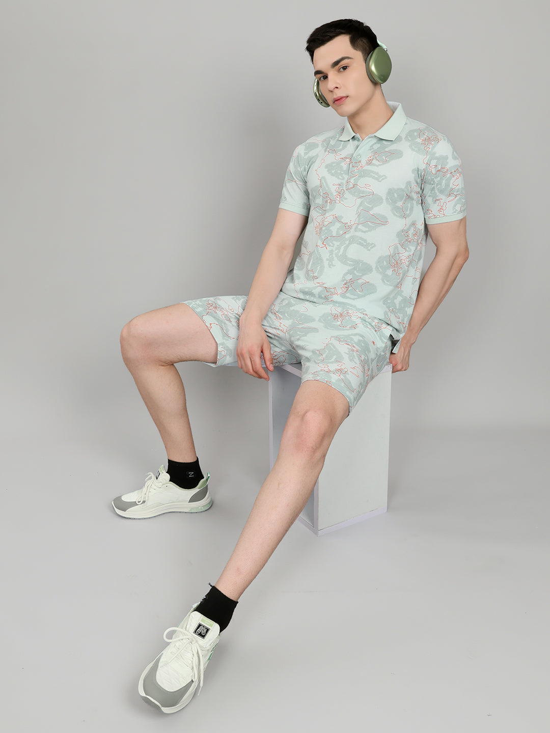 Men Pastel Blue Solid Collar Half Sleeve Bermuda Set
