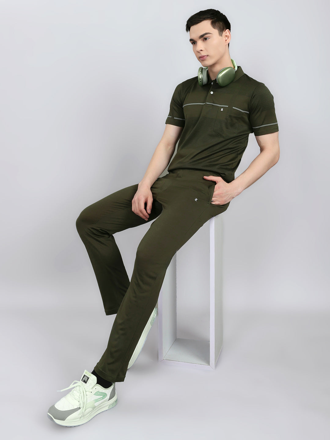 Luxuria Men Olive Solid Round Neck Half Sleeve Lower Set