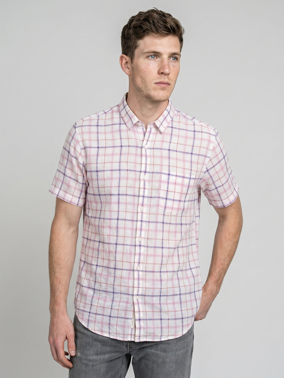 Men White Check Spread Collar Half Sleeve Shirt